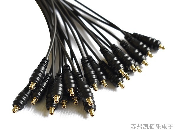 公頭連接器線(xiàn)束